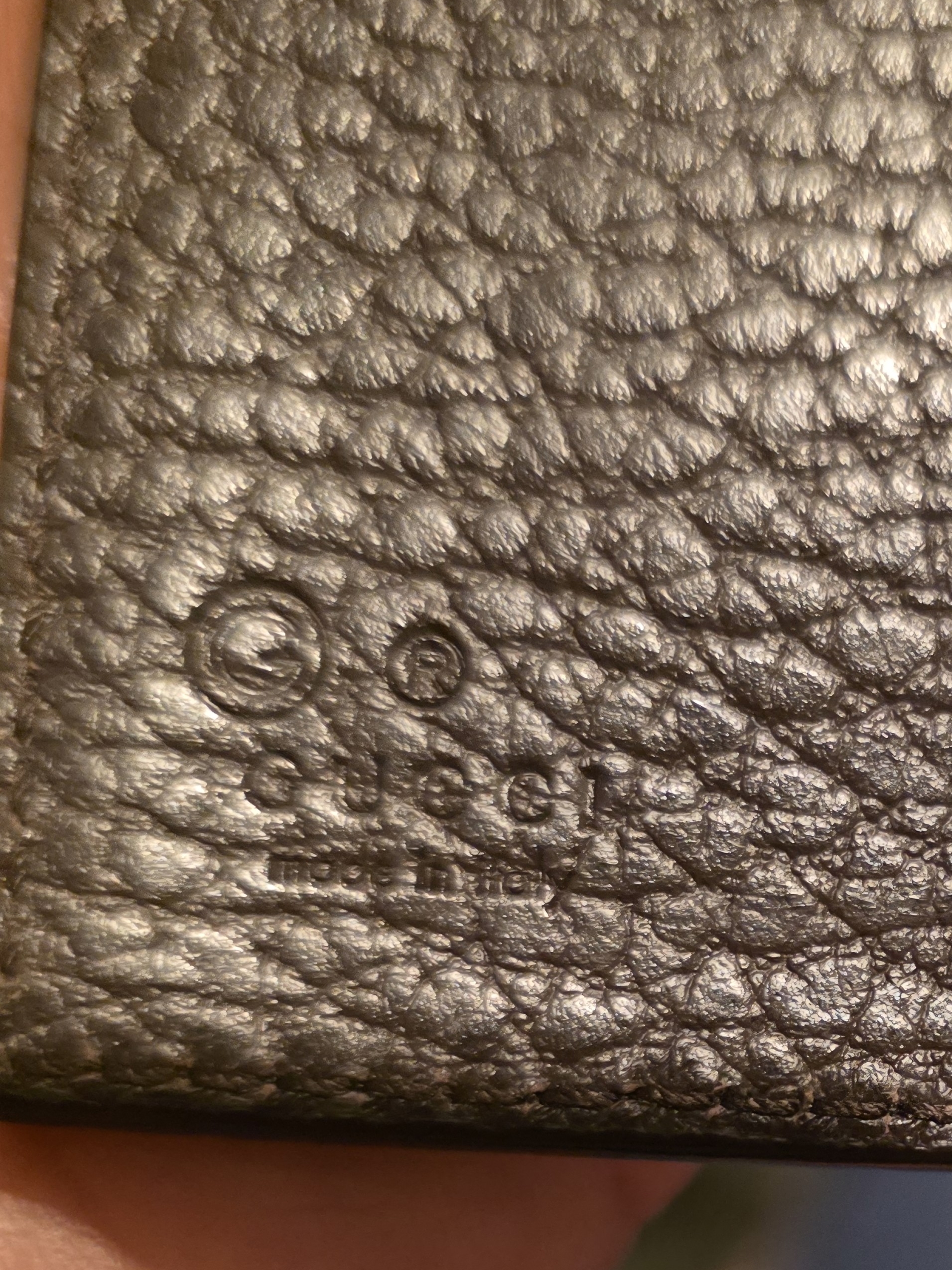 Gucci Mens Brown Pebbled Leather Wallet With Embossed Logo
